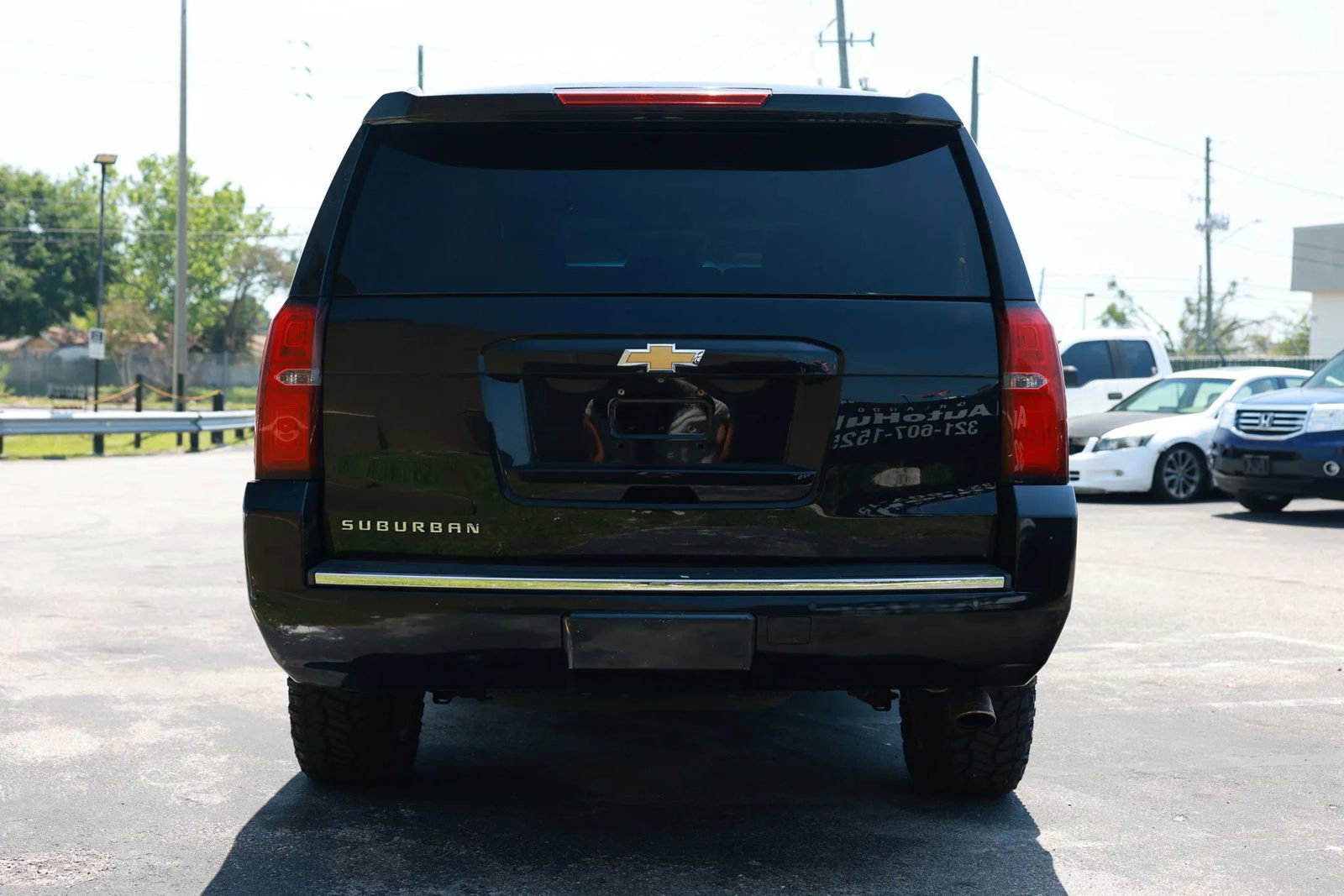 Used 2015 Chevrolet Suburban LTZ AWD/4WD image 5