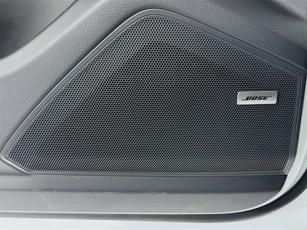 Used 2022 Porsche Cayenne Platinum Edition image 12