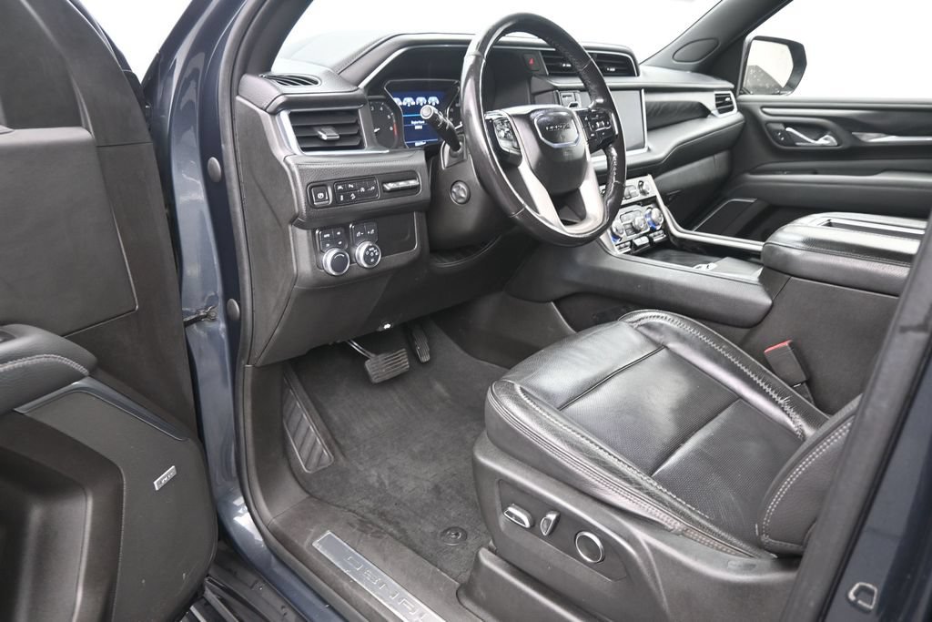 Used 2021 GMC Yukon Denali w/ Denali Premium Package AWD/4WD image 11