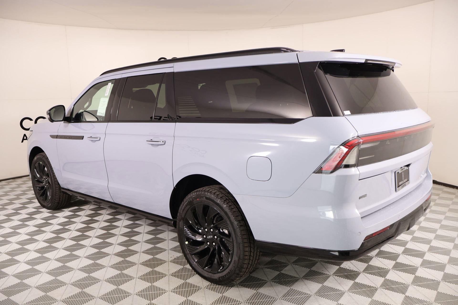 New 2026 Lincoln Navigator L Reserve AWD/4WD image 24