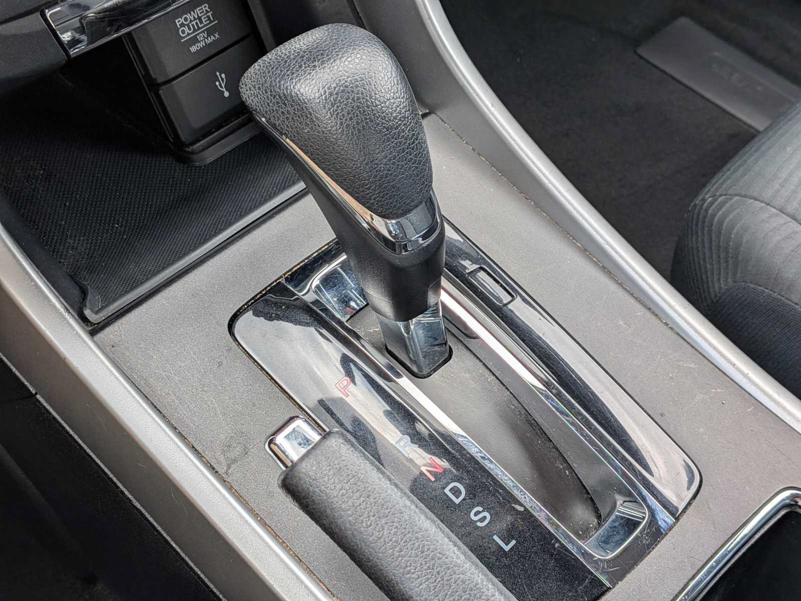 Used 2015 Honda Accord LX image 25