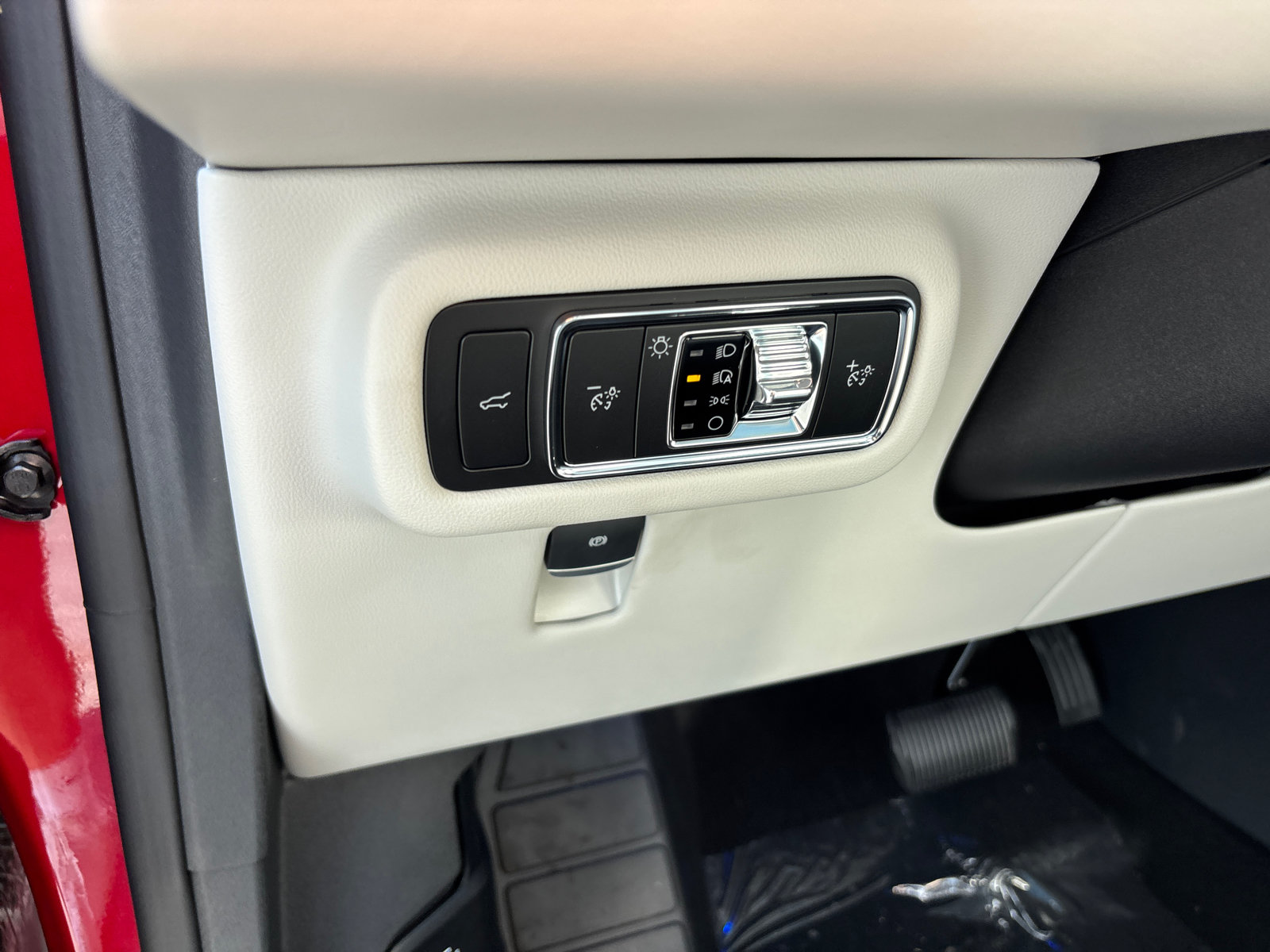 New 2026 Lincoln Nautilus Reserve w/ Jet Appearance Package AWD/4WD image 13