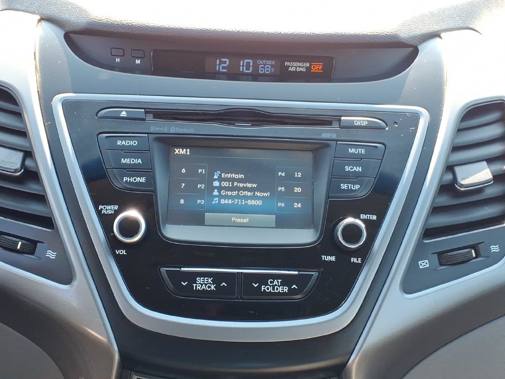 Used 2015 Hyundai Elantra SE w/ Option Group 02 FWD image 7