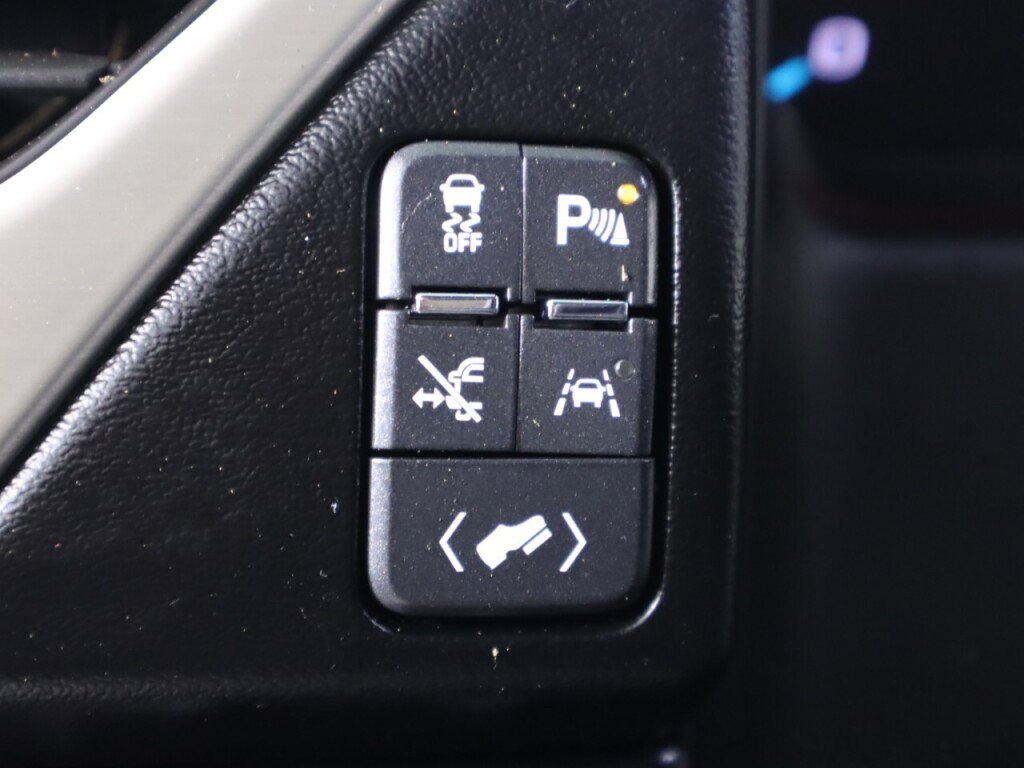 Used 2018 GMC Yukon Denali w/ Denali Ultimate Package AWD/4WD image 12