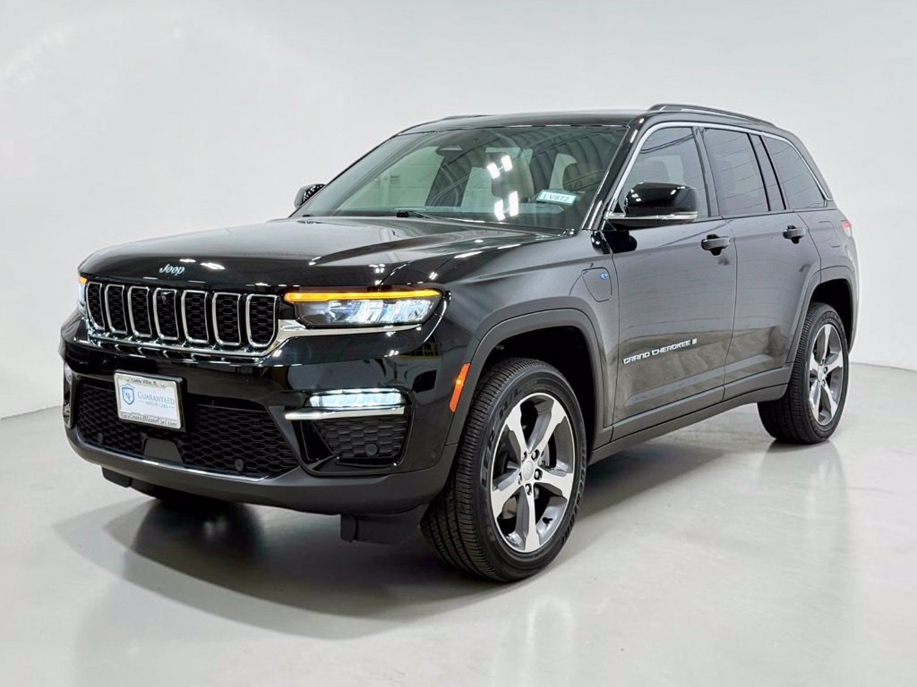 Used 2022 Jeep Grand Cherokee Limited 4xe w/ Luxury Tech Group II AWD/4WD image 9