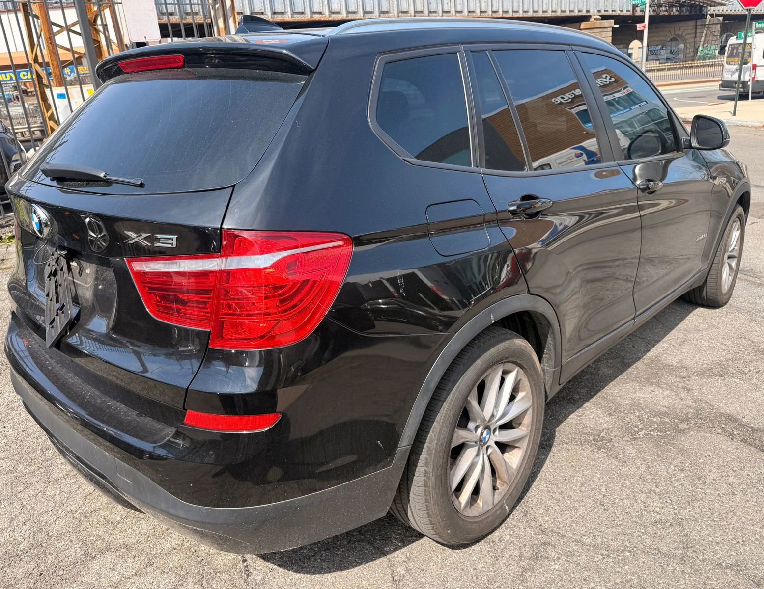 Used 2017 BMW X3 xDrive28i w/ Premium Package AWD/4WD image 5