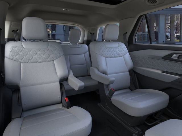 Used 2026 Ford Explorer Platinum w/ LUX Leather Package image 11