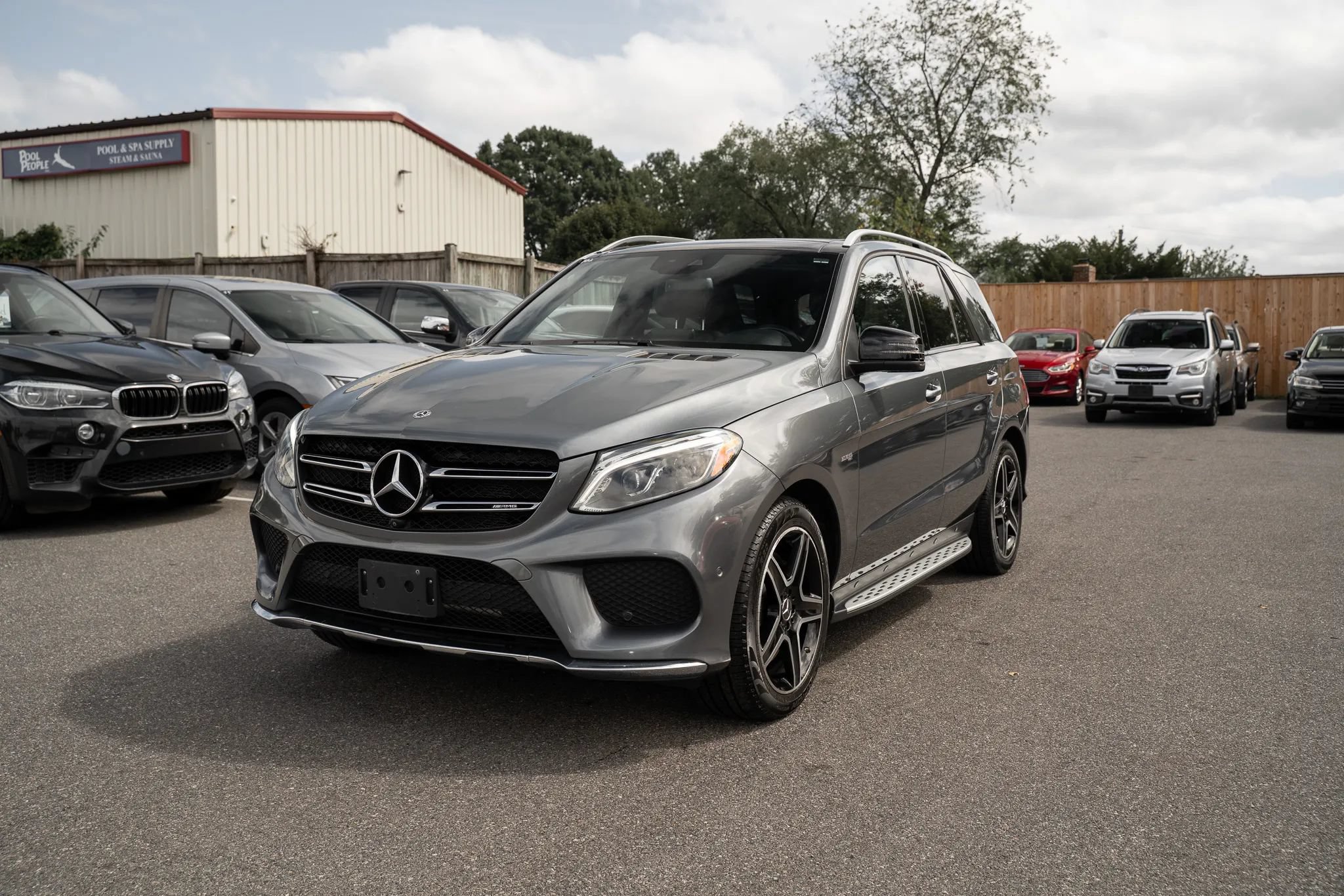 Used 2018 Mercedes-Benz GLE 43 AMG 4MATIC w/ Premium 2 Package image 5