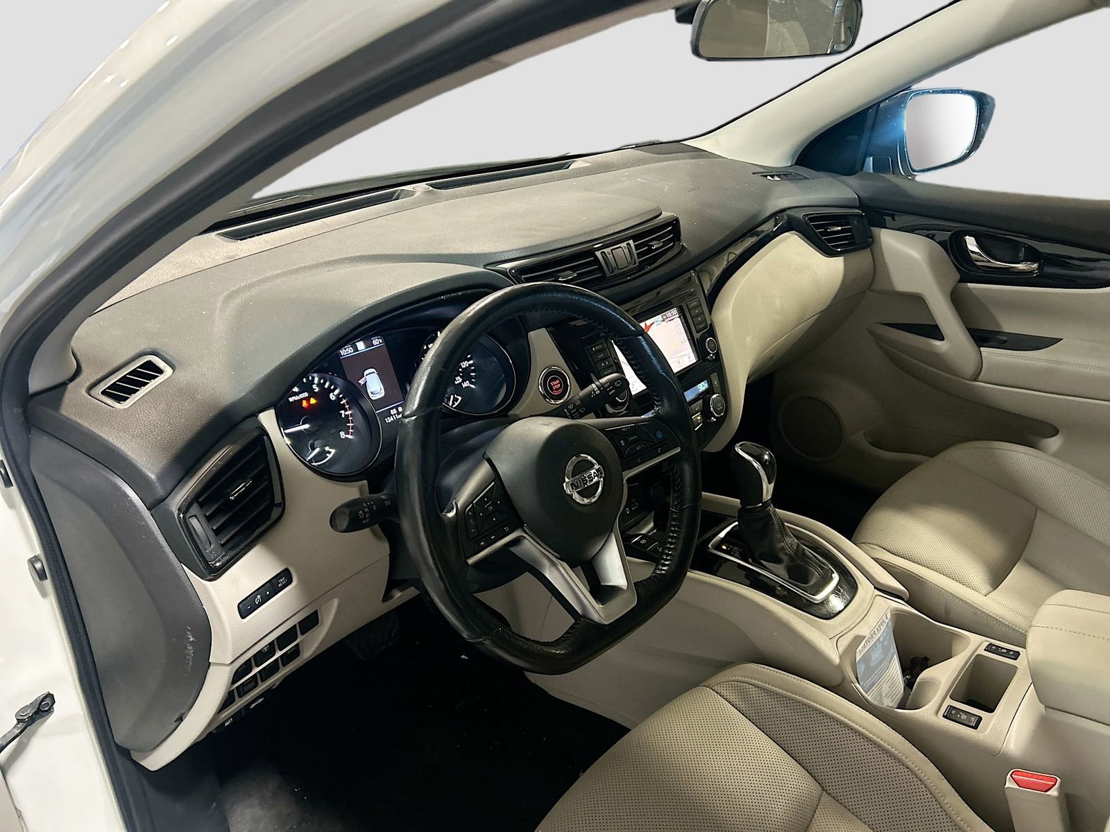 Used 2022 Nissan Rogue Sport SL image 9