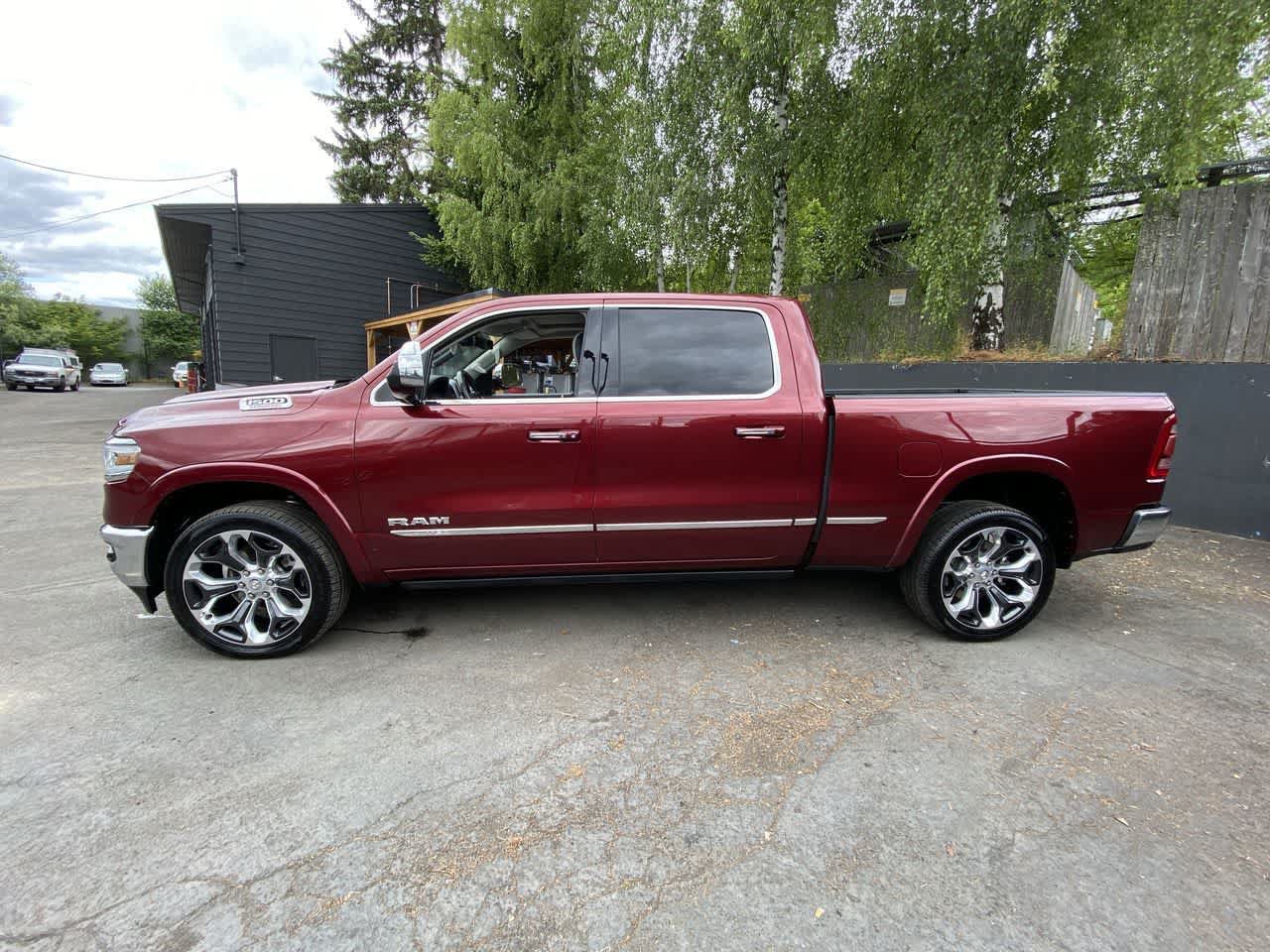 Used 2022 RAM 1500 Limited AWD/4WD image 3