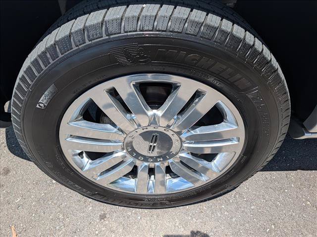 Used 2012 Lincoln Navigator L 4WD image 9