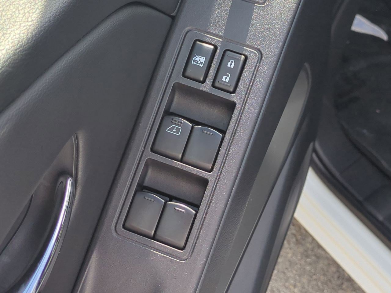Certified 2025 Nissan Frontier SV RWD image 15