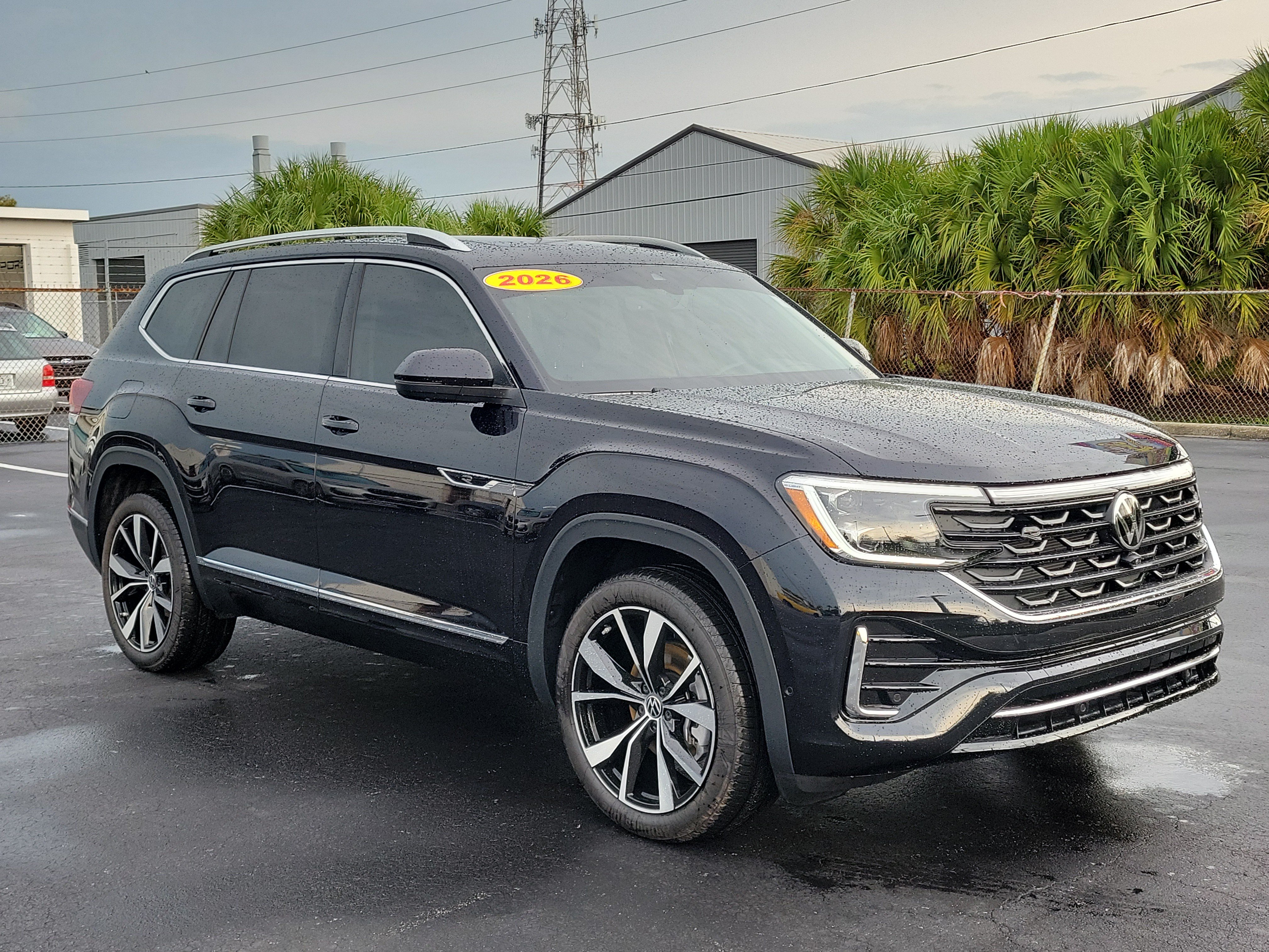 Used 2026 Volkswagen Atlas SEL Premium R-Line AWD/4WD image 2