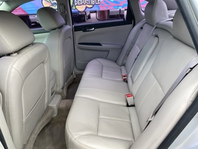 Used 2012 Chevrolet Impala LTZ FWD image 18