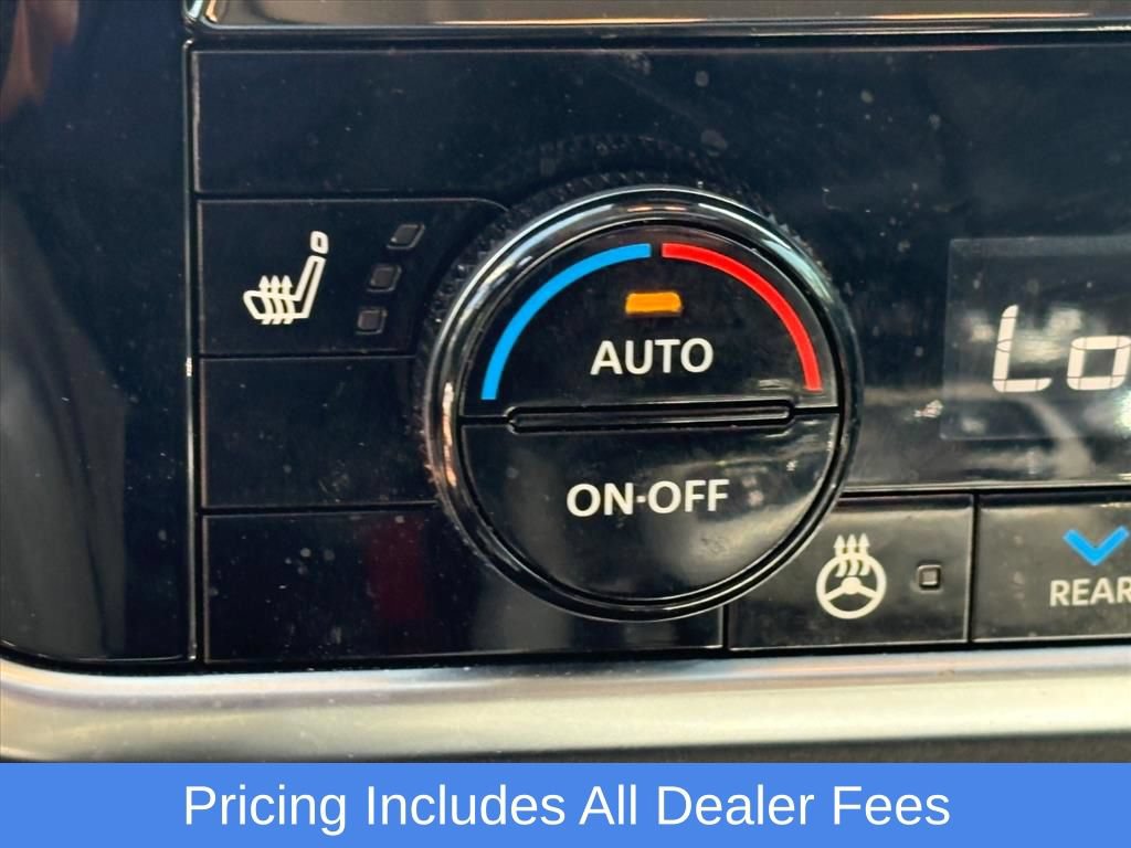 Used 2023 Nissan Rogue SL w/ SL Premium Package AWD/4WD image 16