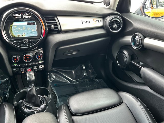 Used 2015 MINI Cooper S image 17