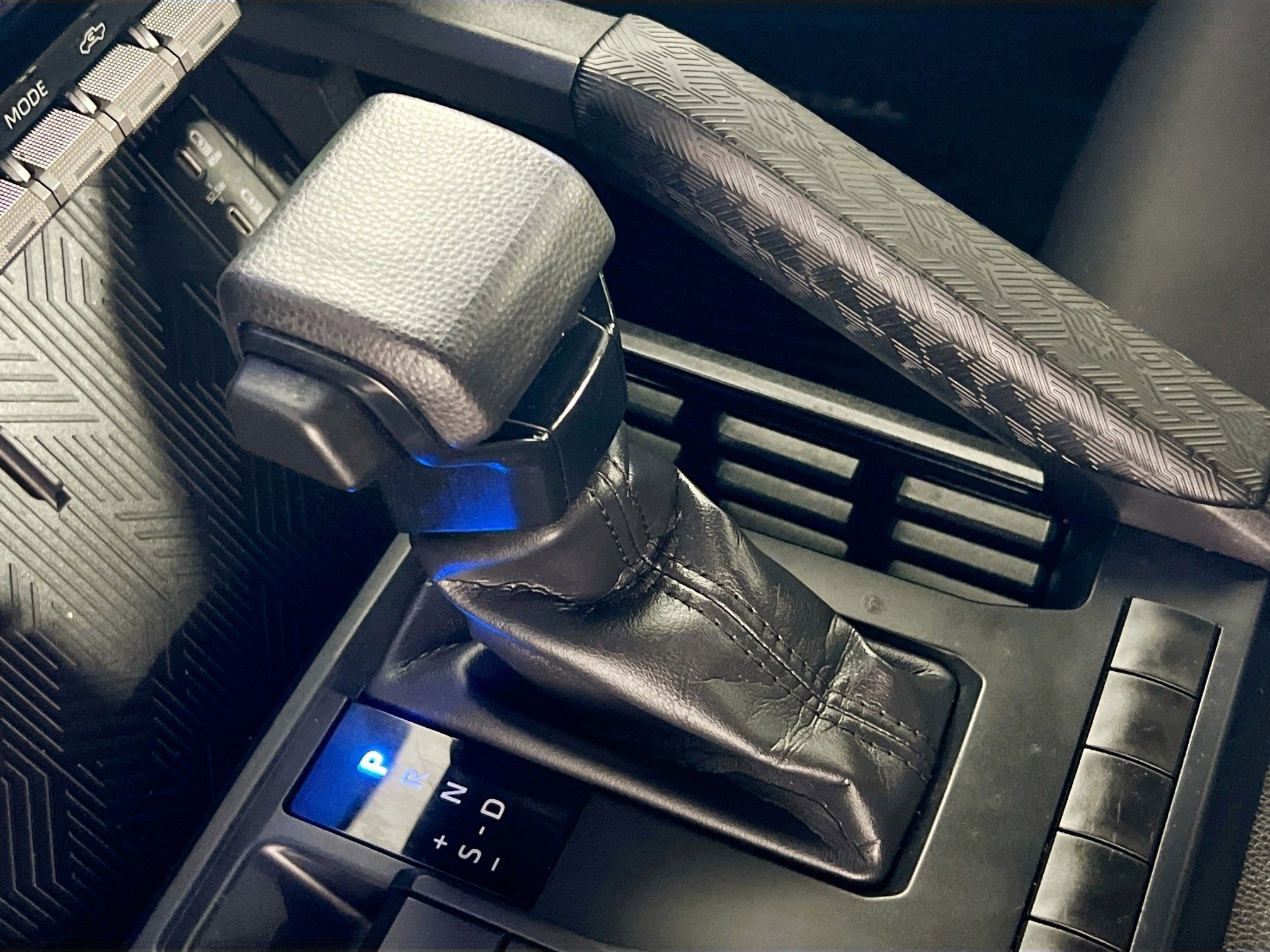 Used 2025 Toyota Tacoma SR w/ SR Upgrade Package image 25