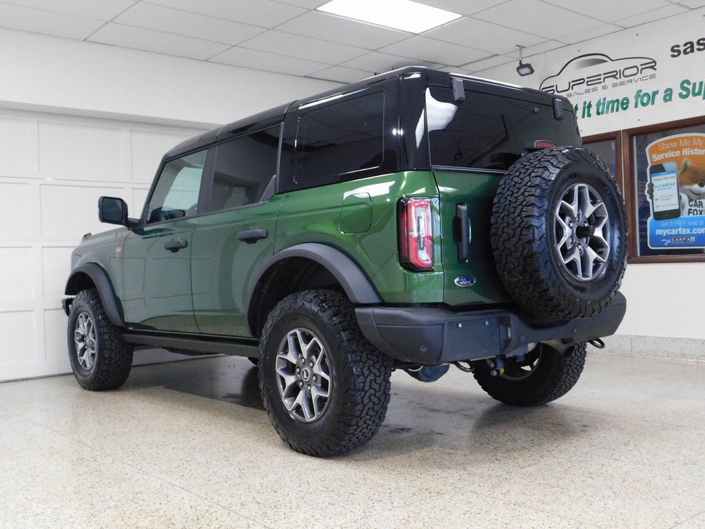 Used 2024 Ford Bronco Badlands image 8