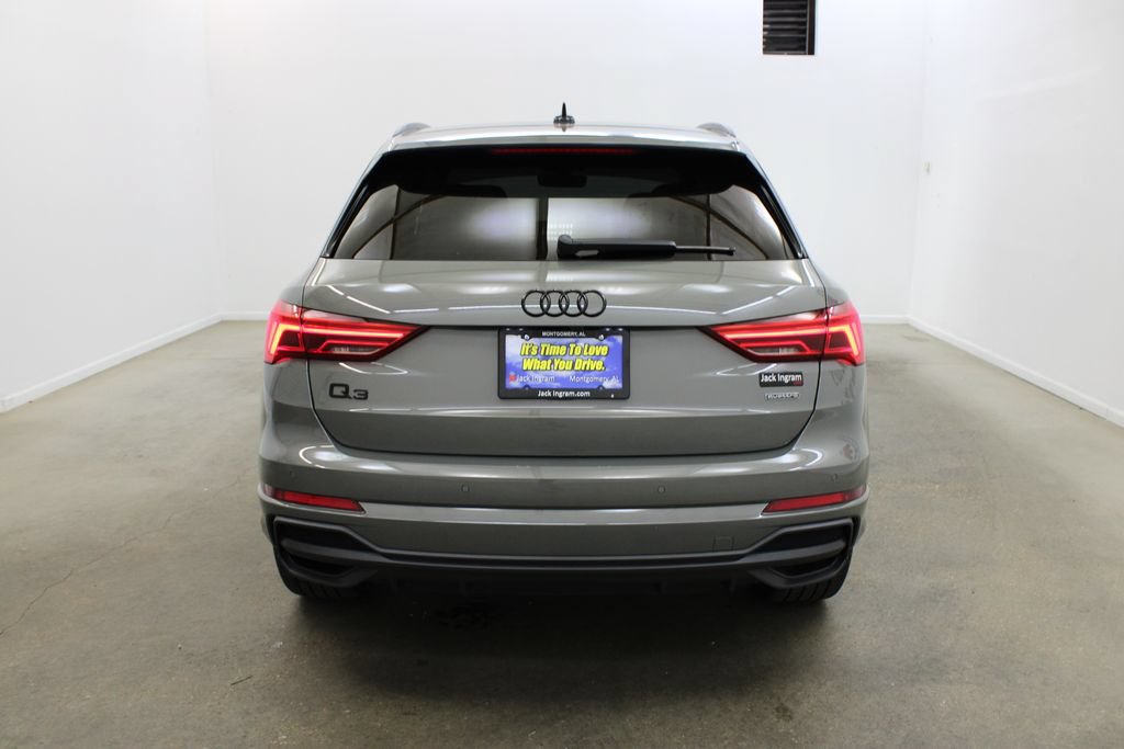 Used 2025 Audi Q3 2.0T Premium w/ Convenience Package AWD/4WD image 4