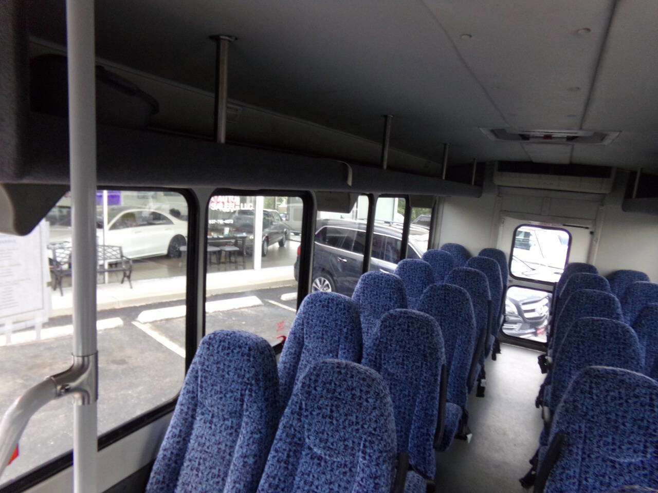 Used 2012 Ford E-450 and Econoline 450 Super Duty w/ Shuttle Bus Prep Pkg image 13