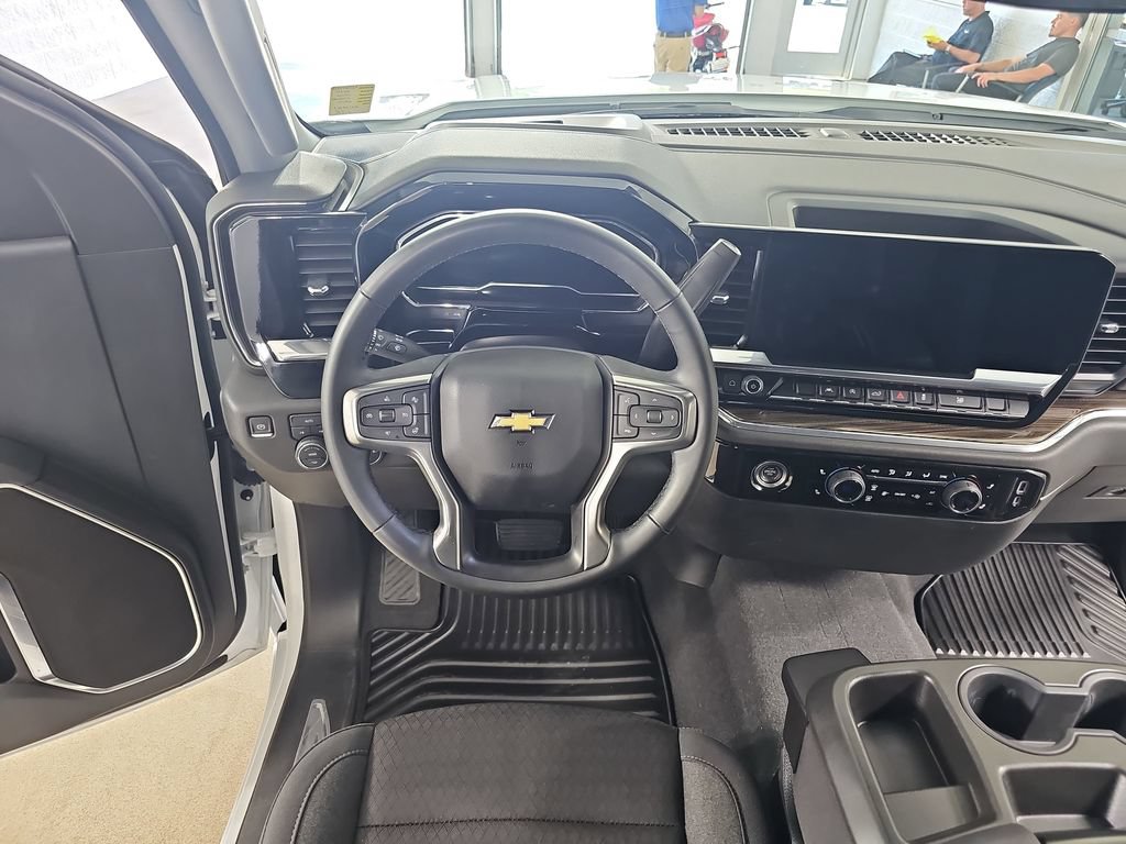 Certified 2024 Chevrolet Silverado 1500 LT AWD/4WD image 19