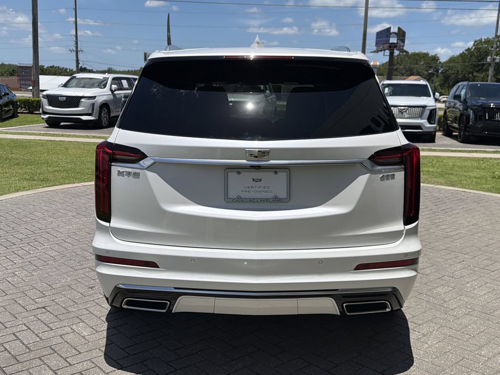 Certified 2025 Cadillac XT6 Premium Luxury FWD image 4
