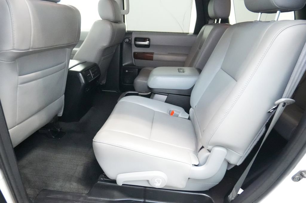 Used 2013 Toyota Sequoia Platinum image 19