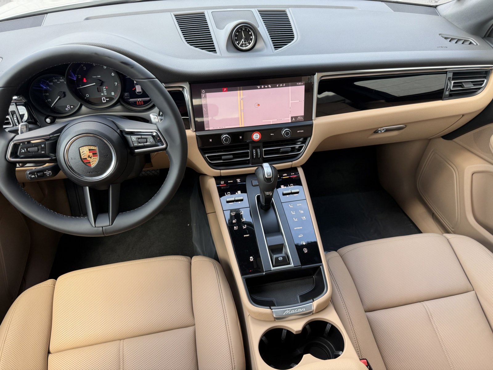 New 2026 Porsche Macan AWD/4WD image 18
