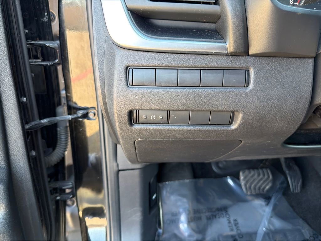 Used 2021 Nissan Rogue S image 17