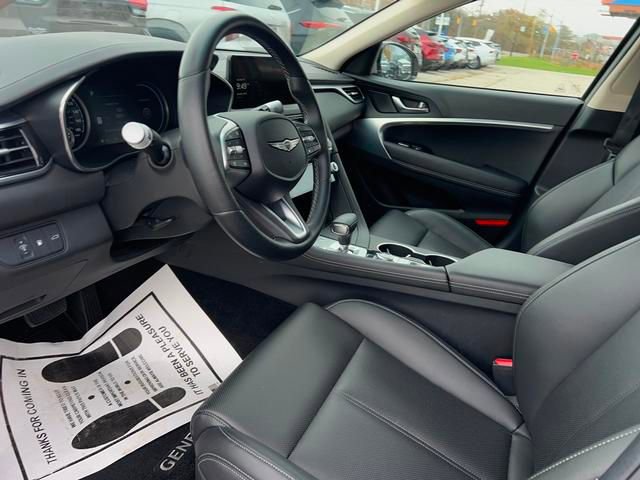 Used 2024 Genesis G70 2.5T image 11