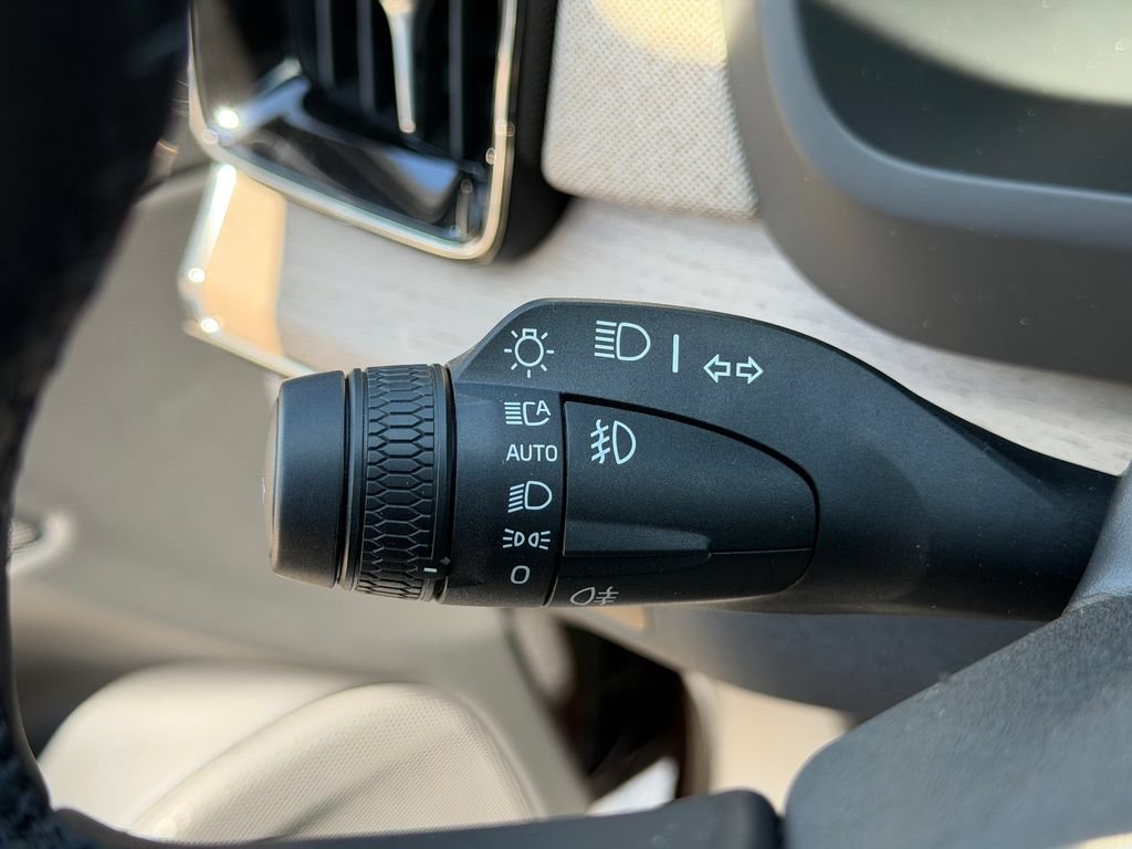New 2026 Volvo XC90 T8 Plus AWD/4WD image 31