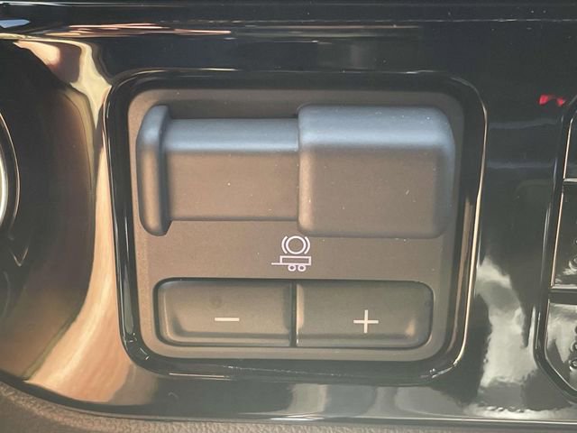 New 2026 GMC Sierra 1500 SLT w/ SLT Convenience Package image 24
