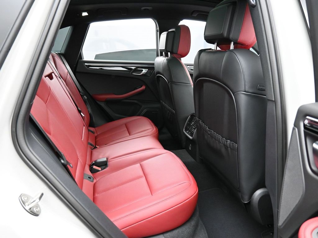 New 2026 Porsche Macan image 27