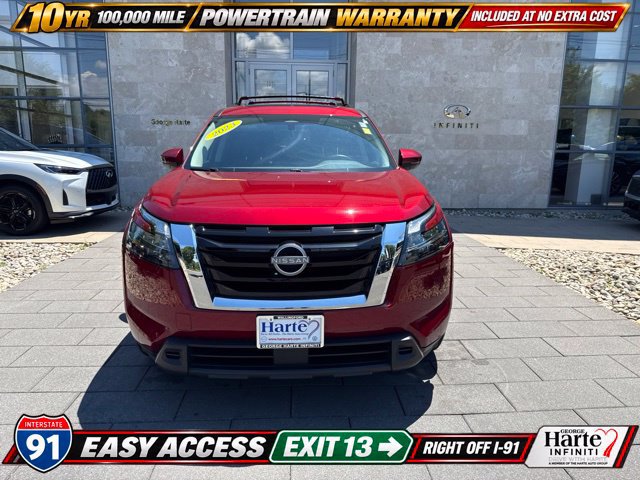 Used 2023 Nissan Pathfinder SV w/ SV Premium Package AWD/4WD image 2