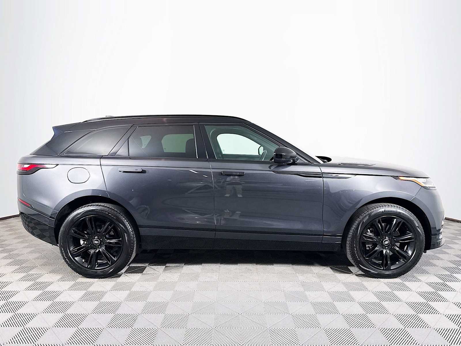 Used 2022 Land Rover Range Rover Velar R-Dynamic S AWD/4WD image 4