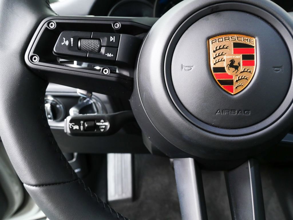 Certified 2025 Porsche Macan GTS image 10