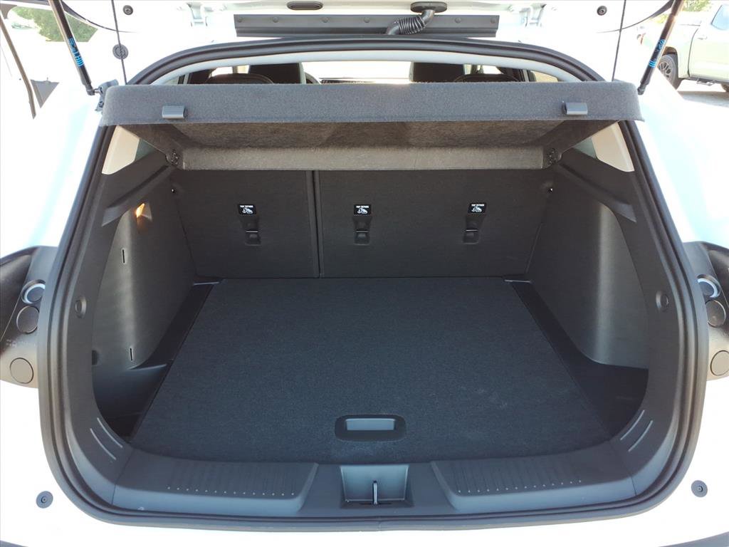 New 2026 Chevrolet Trax LT FWD image 12