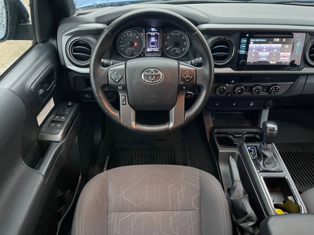 Used 2016 Toyota Tacoma TRD Off-Road w/ Towing Package image 2