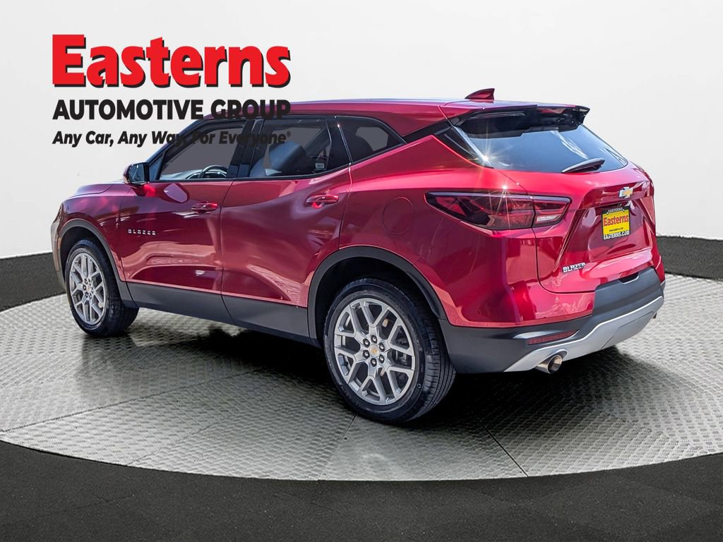 Used 2024 Chevrolet Blazer LT w/ Driver Confidence Package image 8