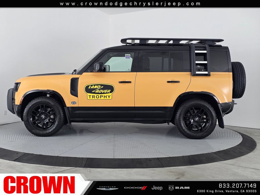 Used 2022 Land Rover Defender 110 X-Dynamic SE AWD/4WD image 4