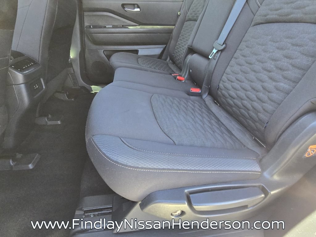 Used 2022 Nissan Pathfinder SV w/ Cargo Package FWD image 11