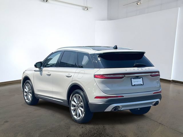 Used 2022 Lincoln Corsair AWD w/ Premium Package image 6