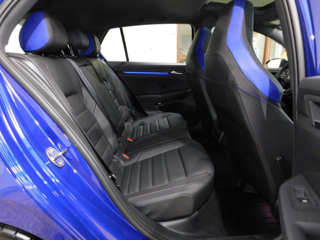 Used 2025 Volkswagen Golf R Black Edition image 92