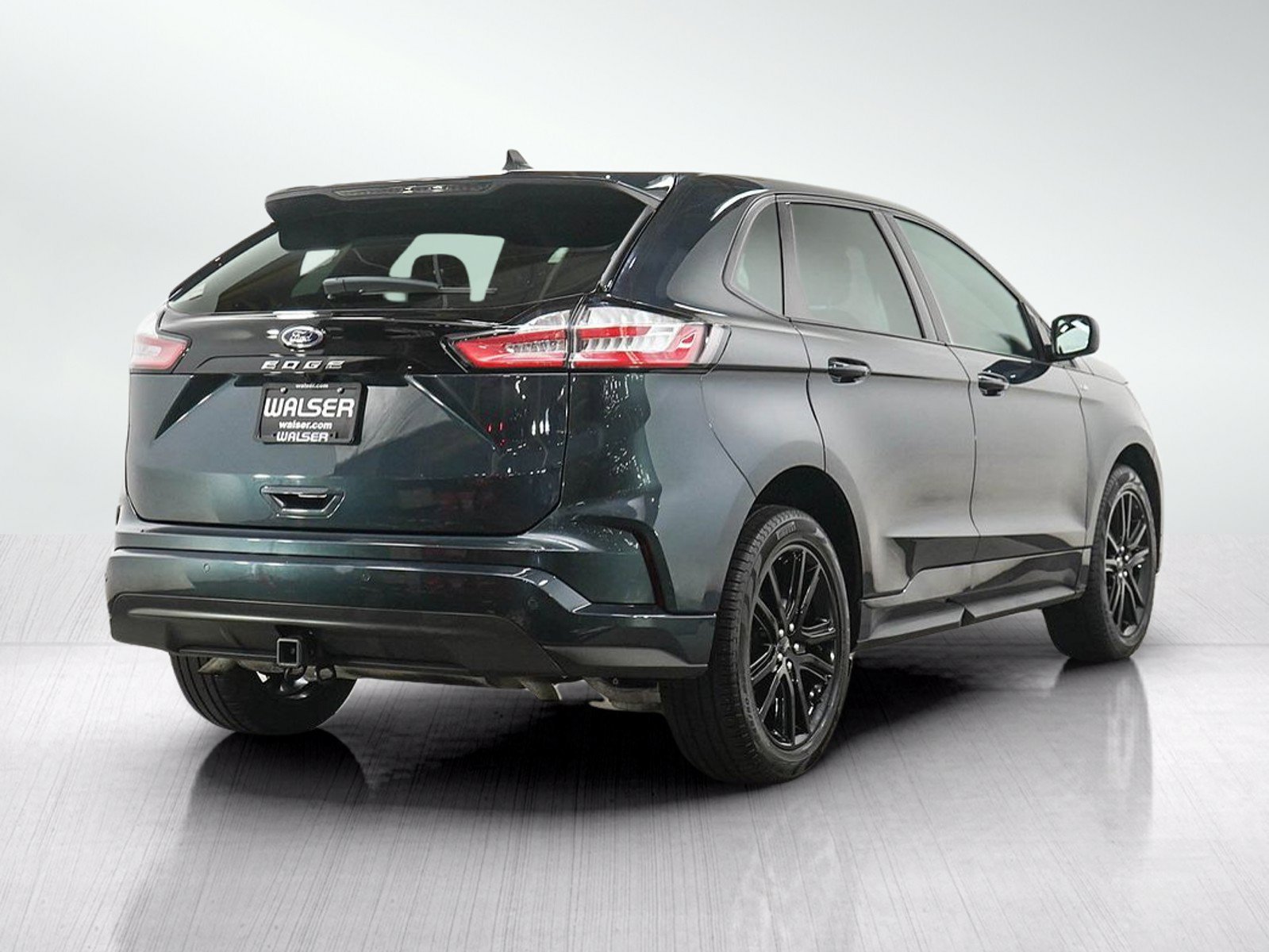 Used 2022 Ford Edge ST-Line w/ Class II Trailer Tow Package AWD/4WD image 5