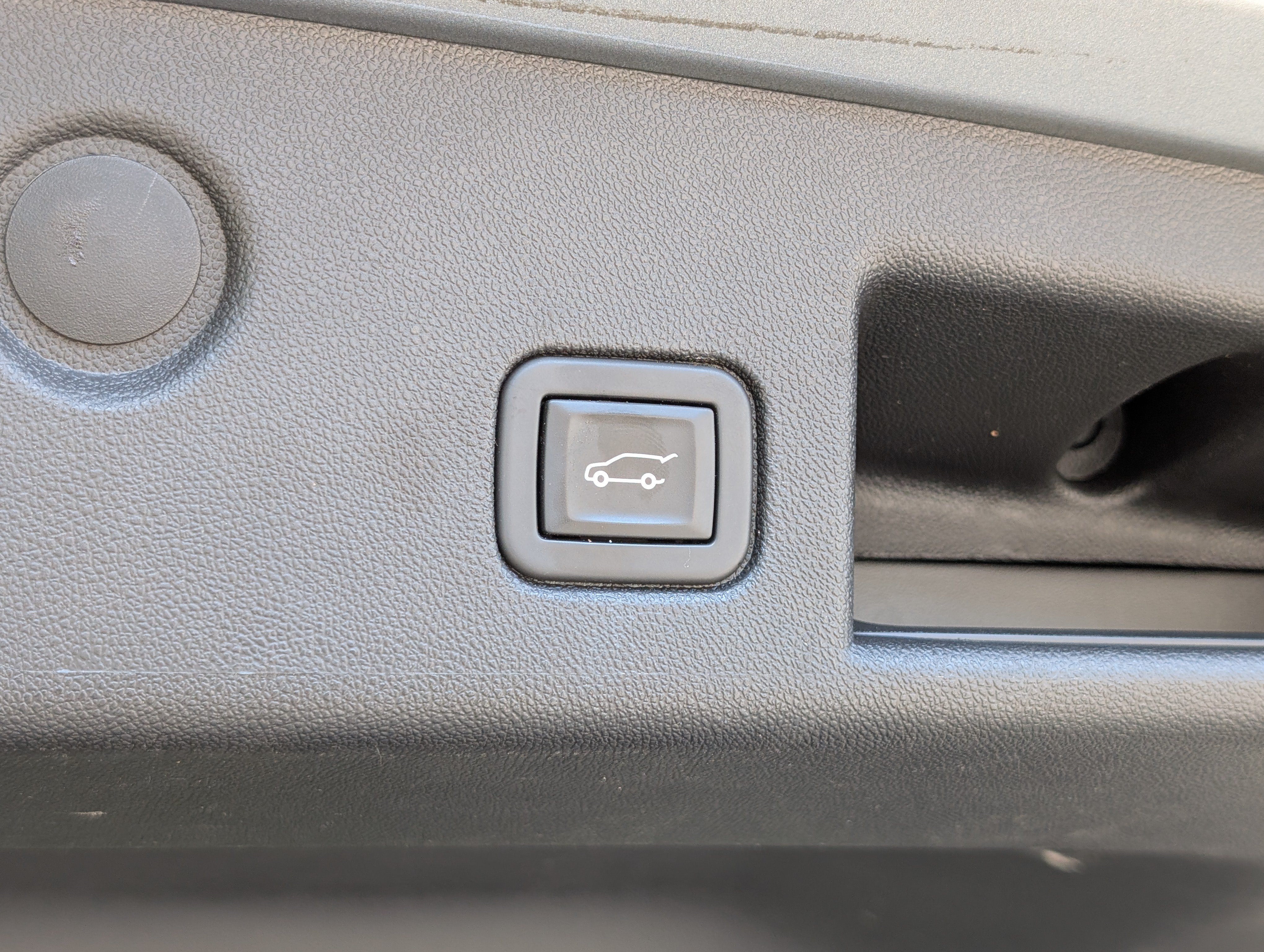 Used 2023 Chevrolet Equinox LT w/ Driver Convenience Package FWD image 19
