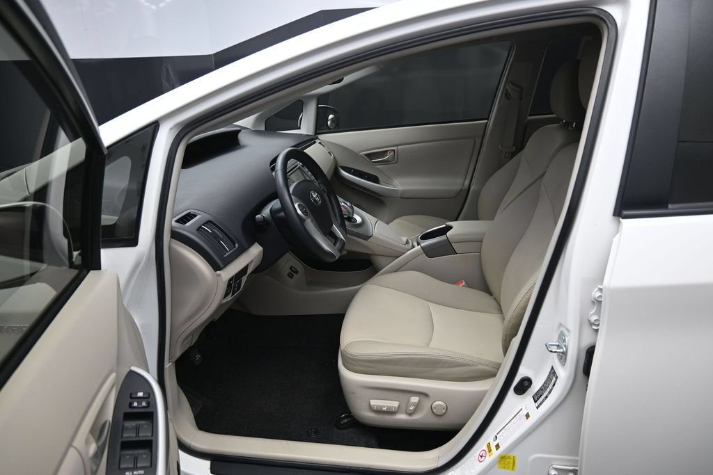 Used 2014 Toyota Prius Four FWD image 9