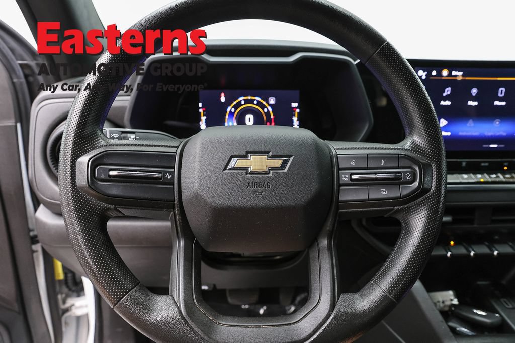 Used 2023 Chevrolet Colorado W/T RWD image 10