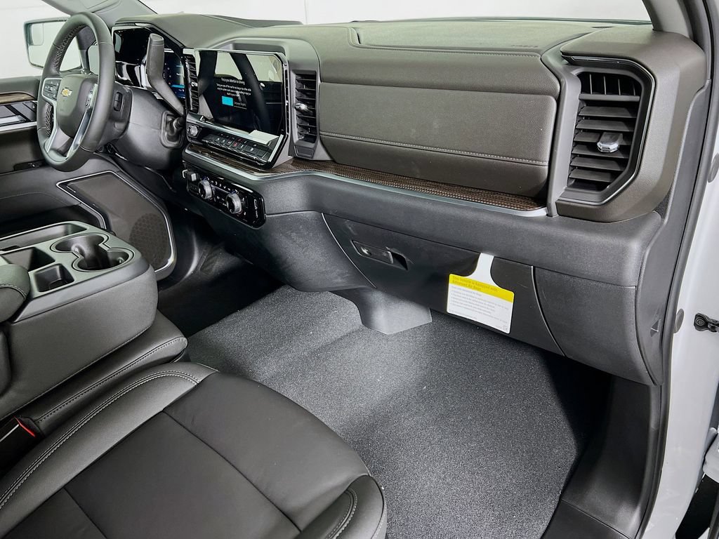 New 2026 Chevrolet Silverado 1500 LT w/ Leather Package AWD/4WD image 28