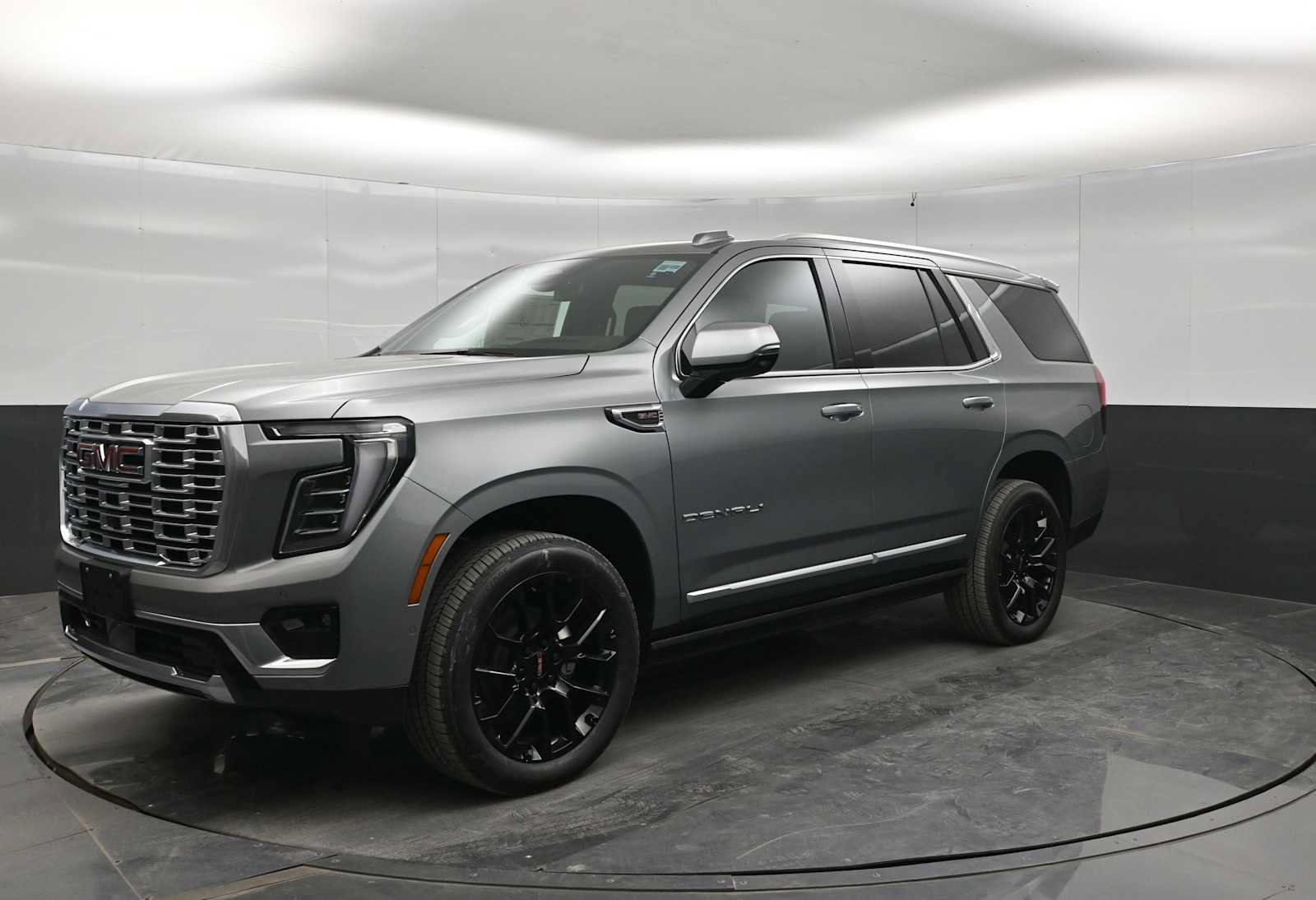 New 2026 GMC Yukon Denali w/ Sun & Power Step Package AWD/4WD image 4