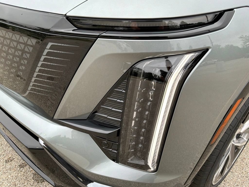 New 2027 Cadillac Vistiq Premium Luxury AWD/4WD image 11
